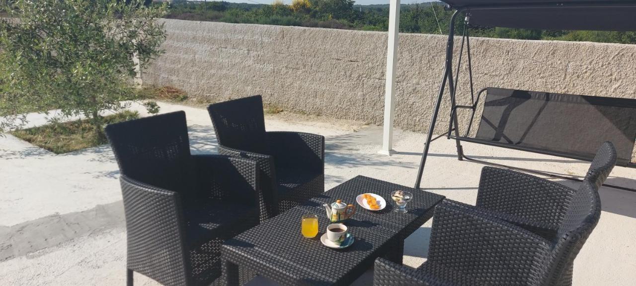Apartment Silvija Ližnjan Buitenkant foto
