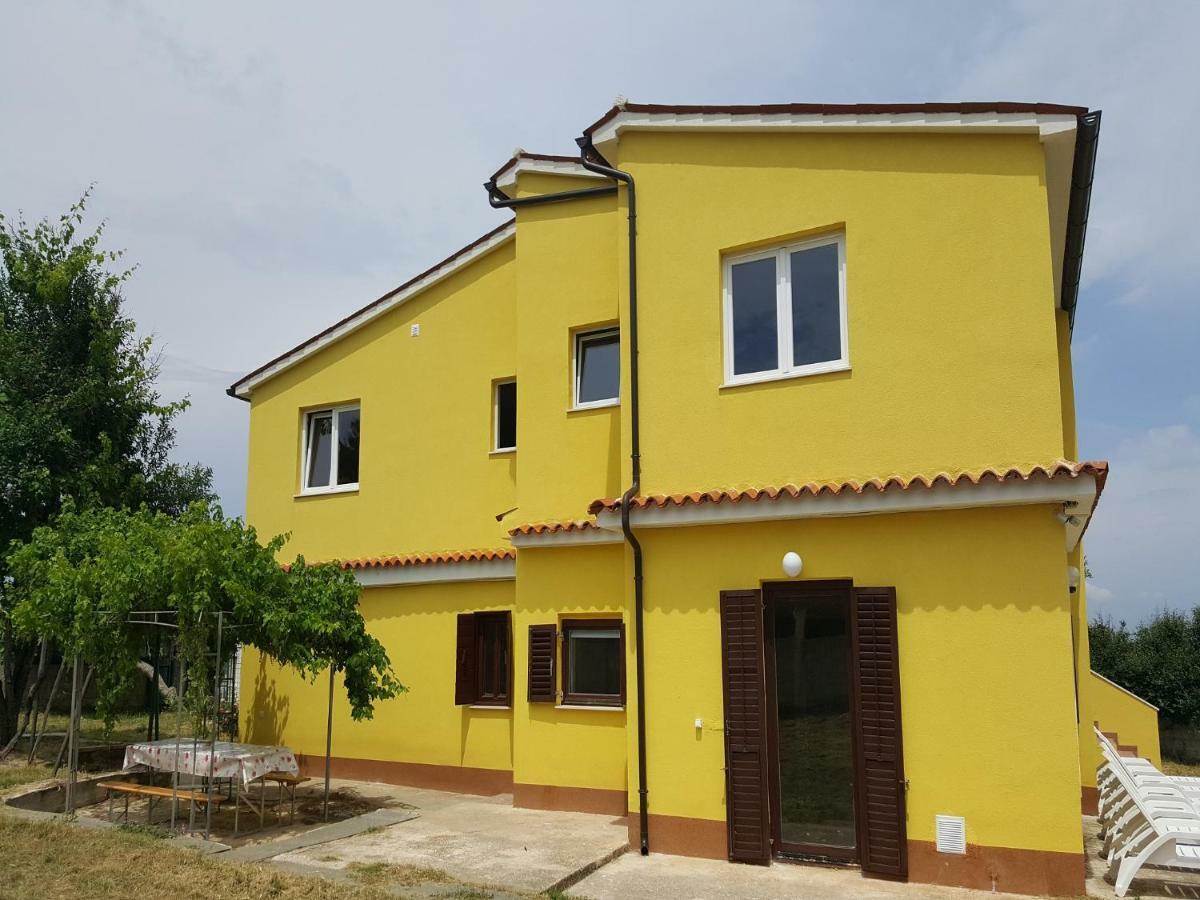 Apartment Silvija Ližnjan Buitenkant foto