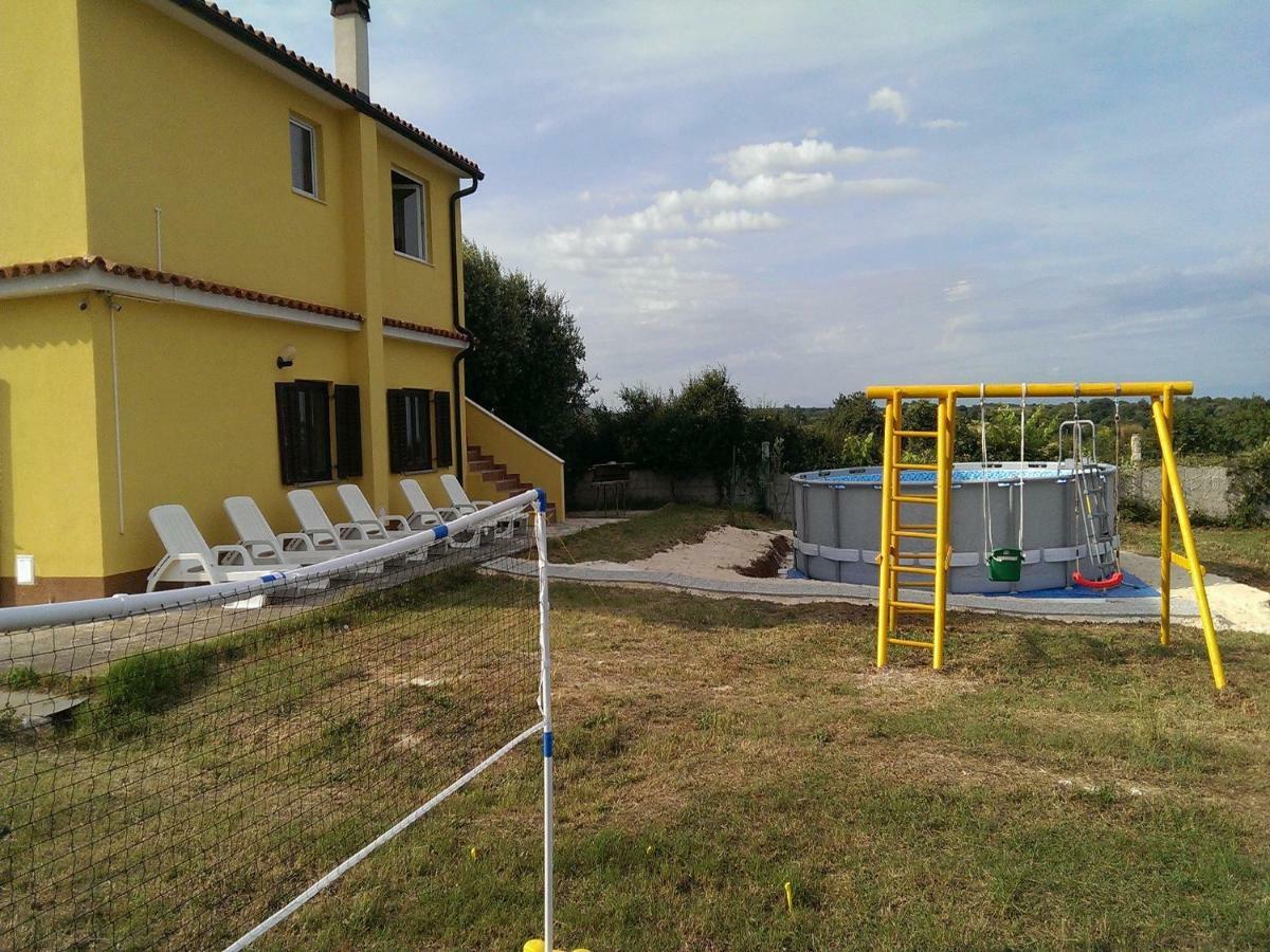 Apartment Silvija Ližnjan Buitenkant foto